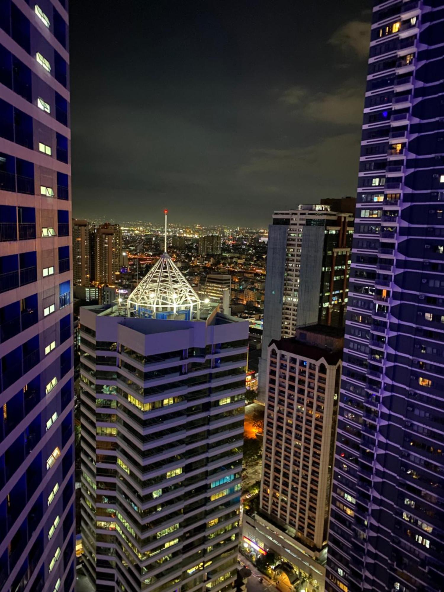 Frost At Air Residences Makati Apartment *