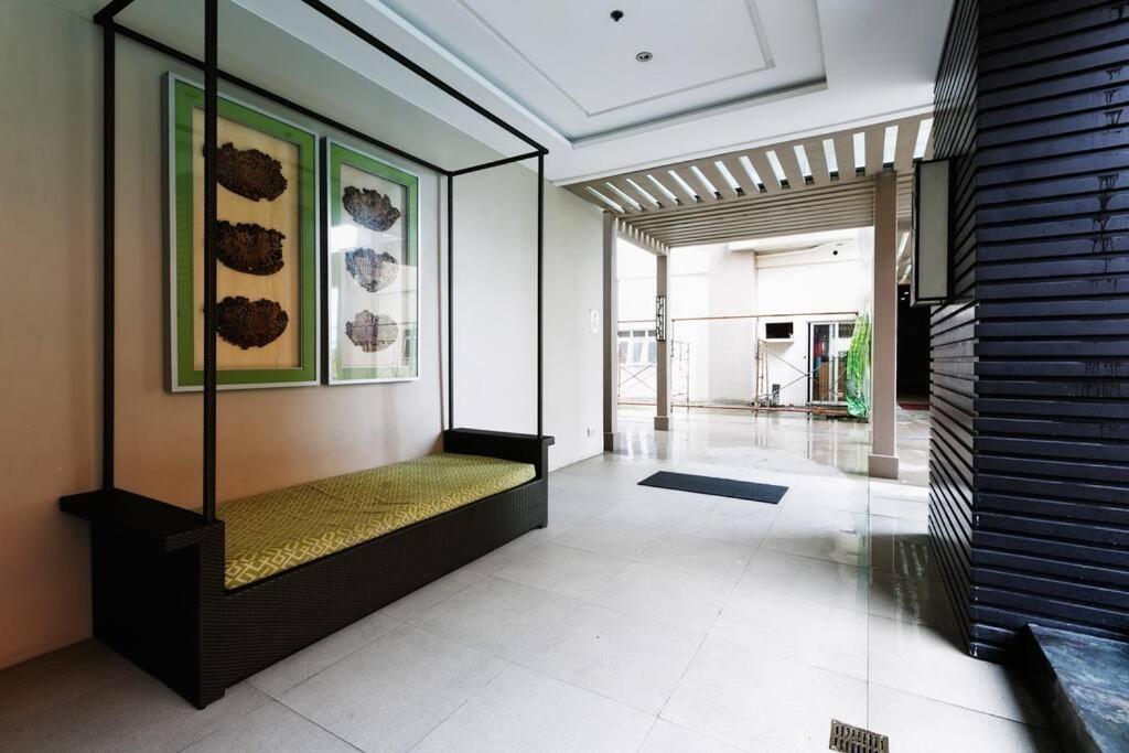 Flat Blake: Stylish W/ Balcony Apartment
