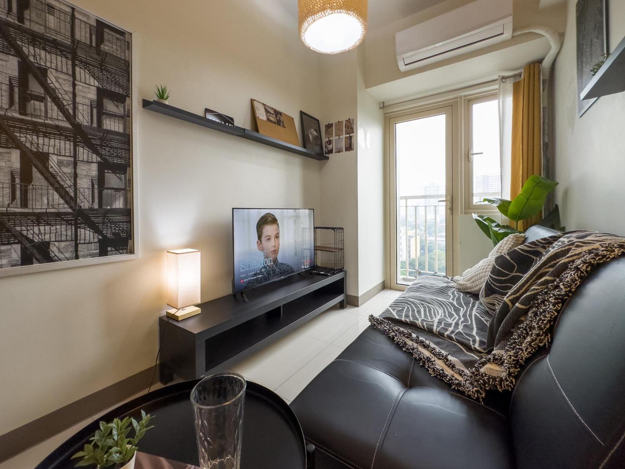 Gemstonebr In Smdc Coast Residences Apartment