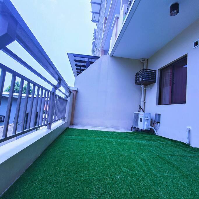 Apartment Family W/ Centralized Ac Nr Ayala Mall Feliz