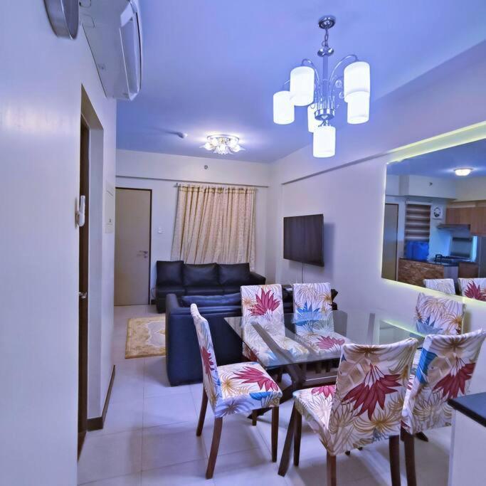 Family W/ Centralized Ac Nr Ayala Mall Feliz Apartment