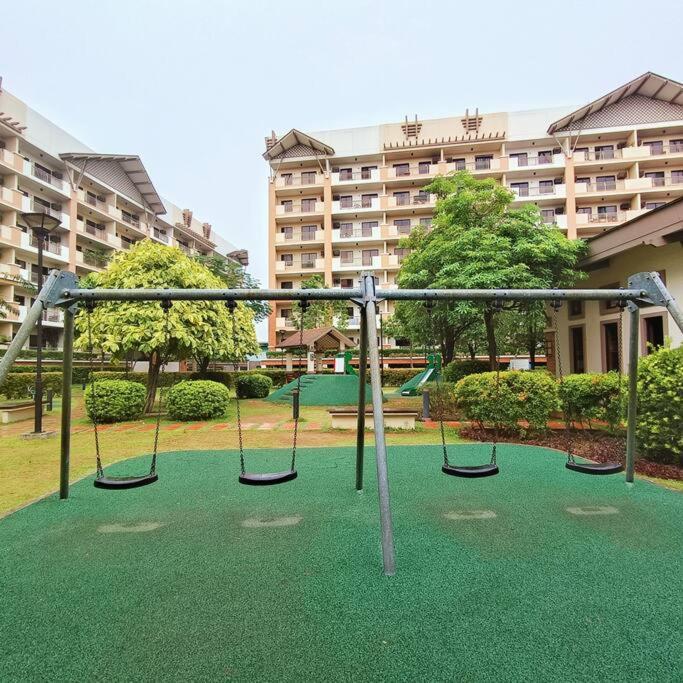 Family W/ Centralized Ac Nr Ayala Mall Feliz Apartment *