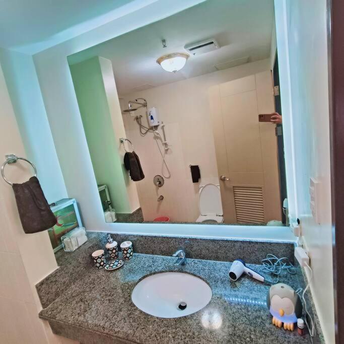 Apartment Family W/ Centralized Ac Nr Ayala Mall Feliz *
