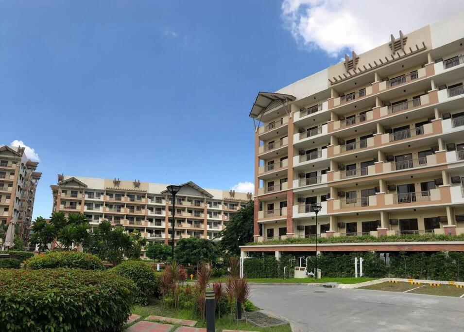 Family W/ Centralized Ac Nr Ayala Mall Feliz Apartment Manila