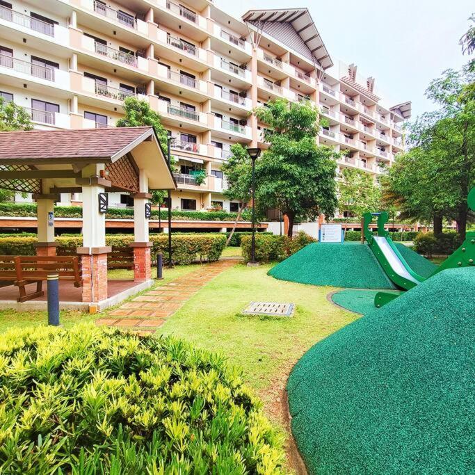 Family W/ Centralized Ac Nr Ayala Mall Feliz * Manila