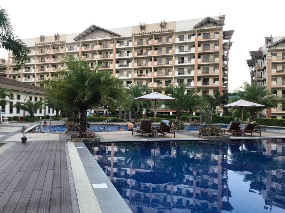Family W/ Centralized Ac Nr Ayala Mall Feliz Apartment *