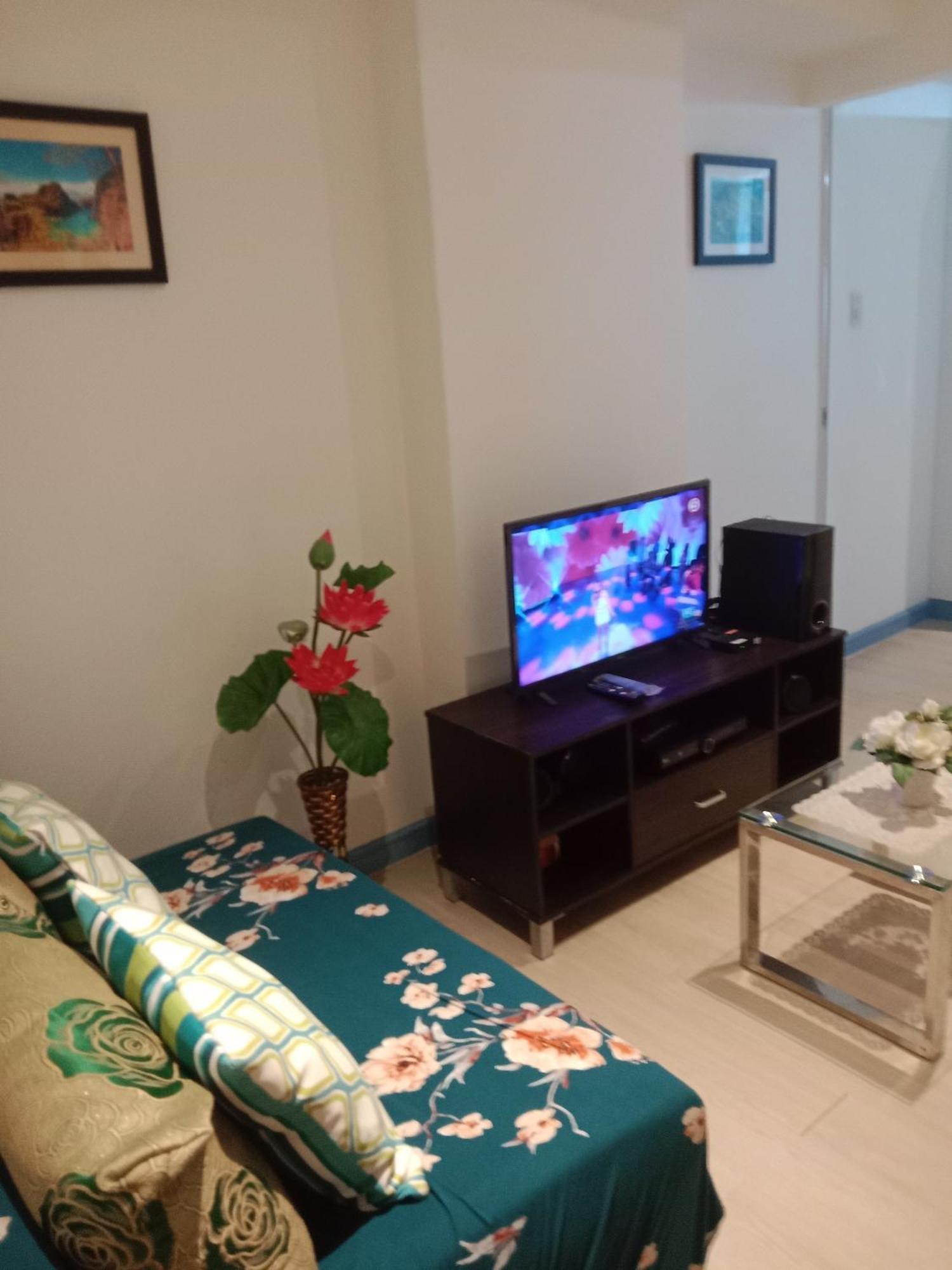 Apartment Azure Residences By Florendo Manila