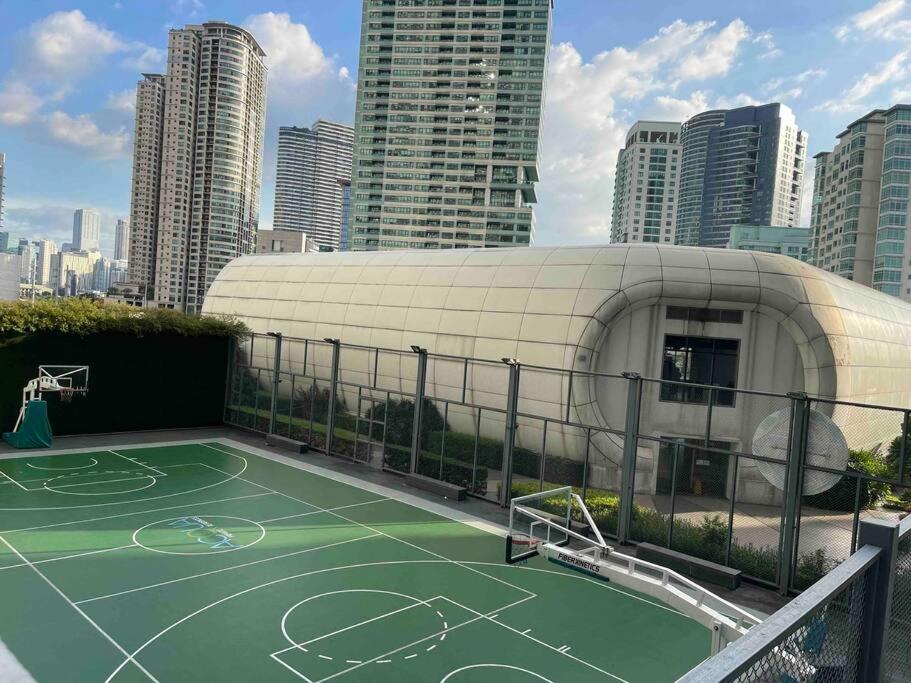 Cool 1br Acqua Livingstone W/ Netflix, Pool & Gym Apartment *
