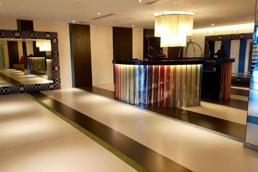 Cool 1br Acqua Livingstone W/ Netflix, Pool & Gym Apartment