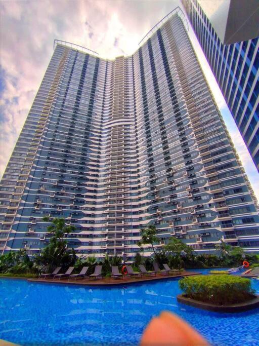 Air A2 @central Rcbc/canadian Embassy Apartment
