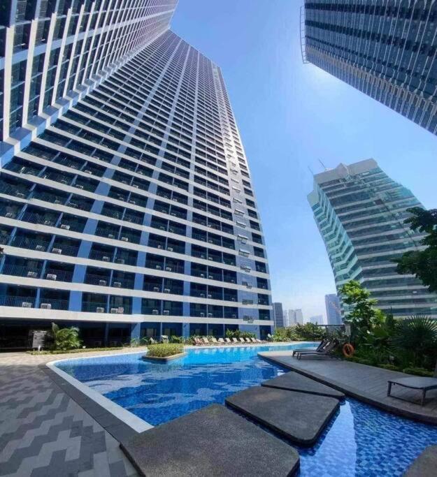 Air A2 @central Rcbc/canadian Embassy