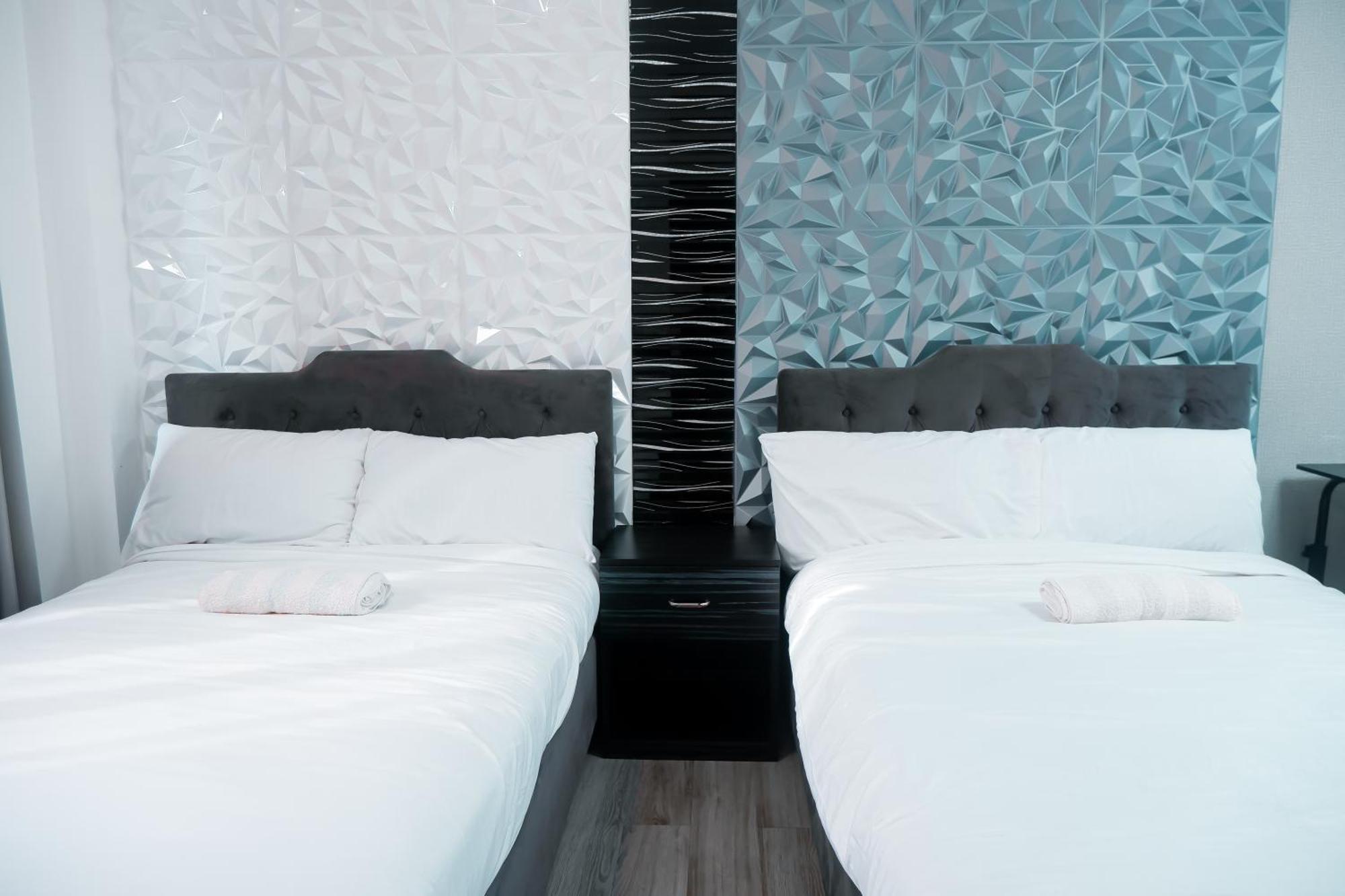 Premier Staycation At Shore 1 Moa By Zurich Management * Manila