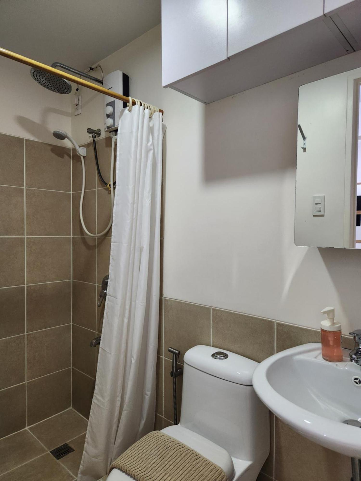 Apartment 1bedroom At The Celandine Near Ayala Mall Cloverleaf - Manila