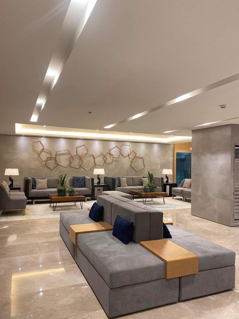 Premier Luxury Near Sm Mall Of Arena *