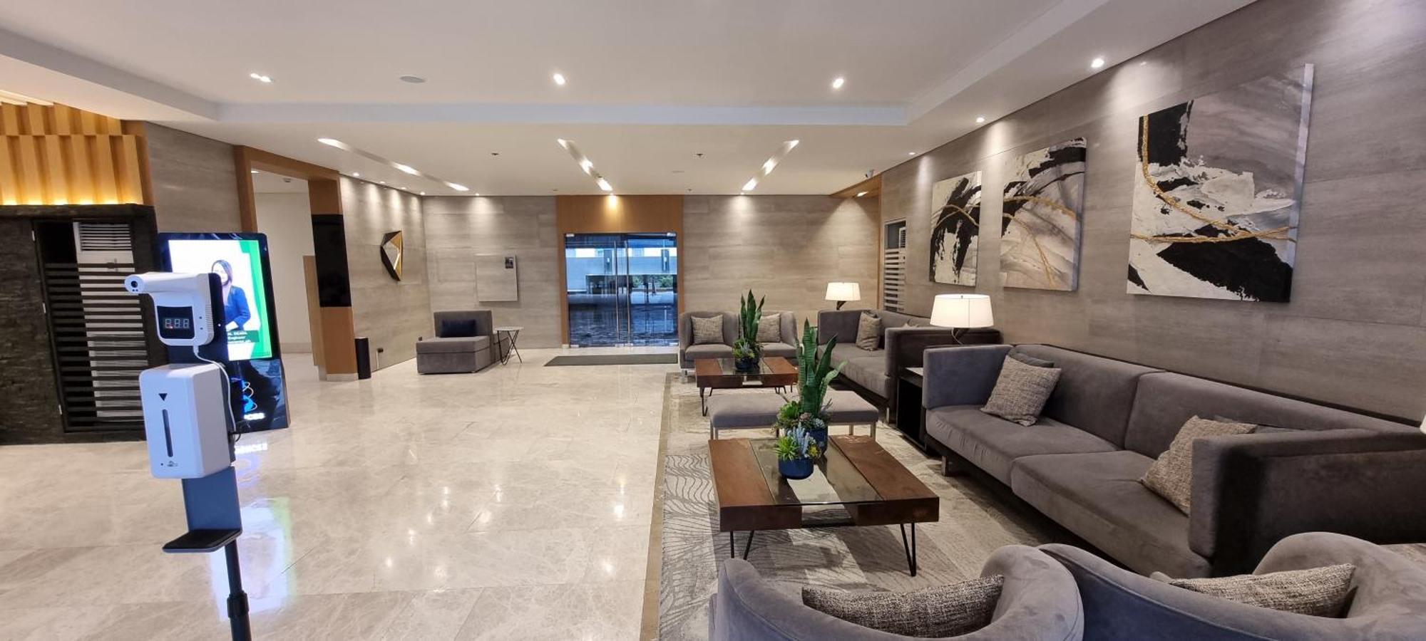 Premier Luxury Near Sm Mall Of Arena