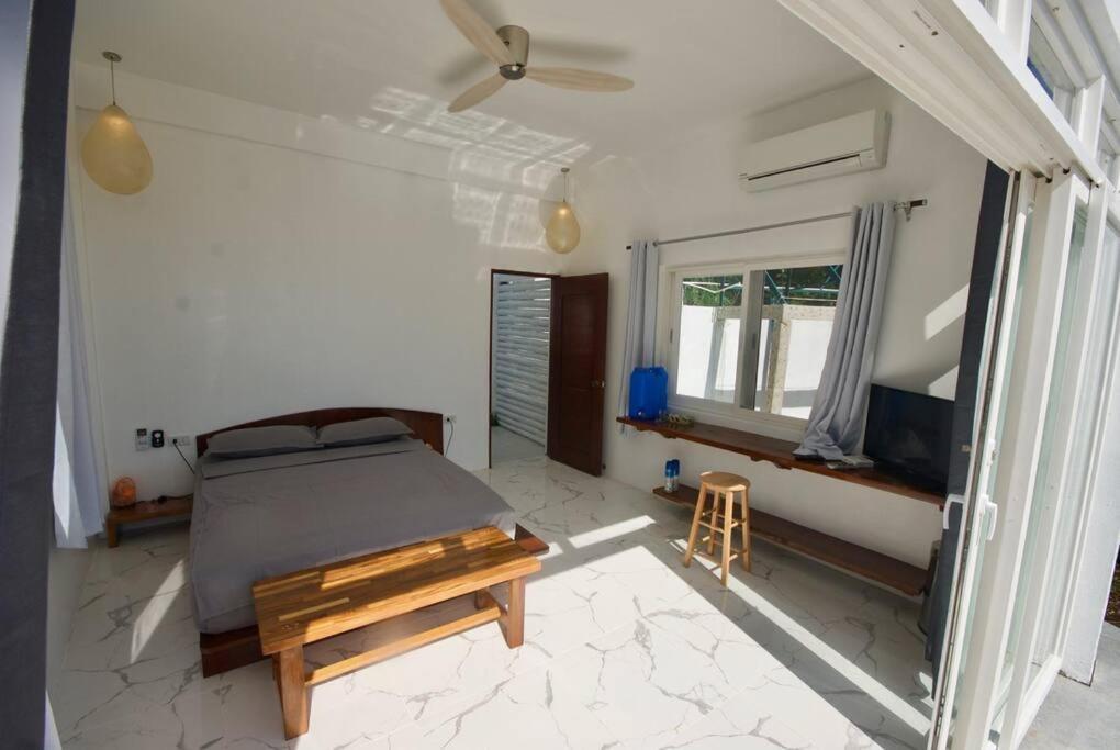 Apartment Octagon With Rooftop Bathtub & 270° View