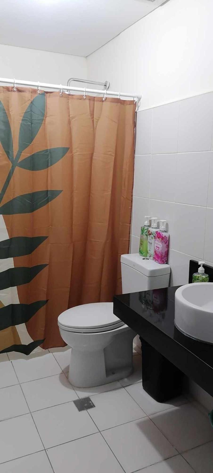 3 Bedrooms Access Penthouse Unit * Manila