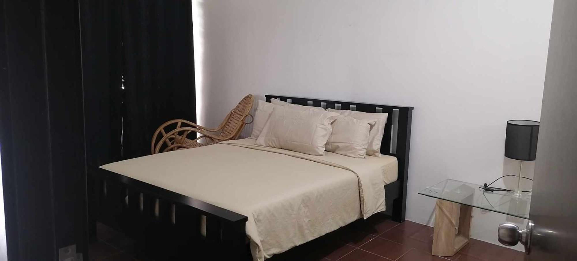 3 Bedrooms Access Penthouse Unit *