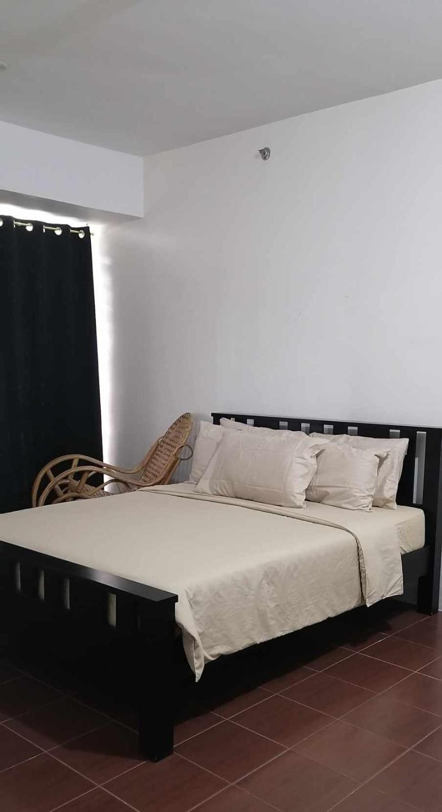 3 Bedrooms Access Penthouse Unit Apartment