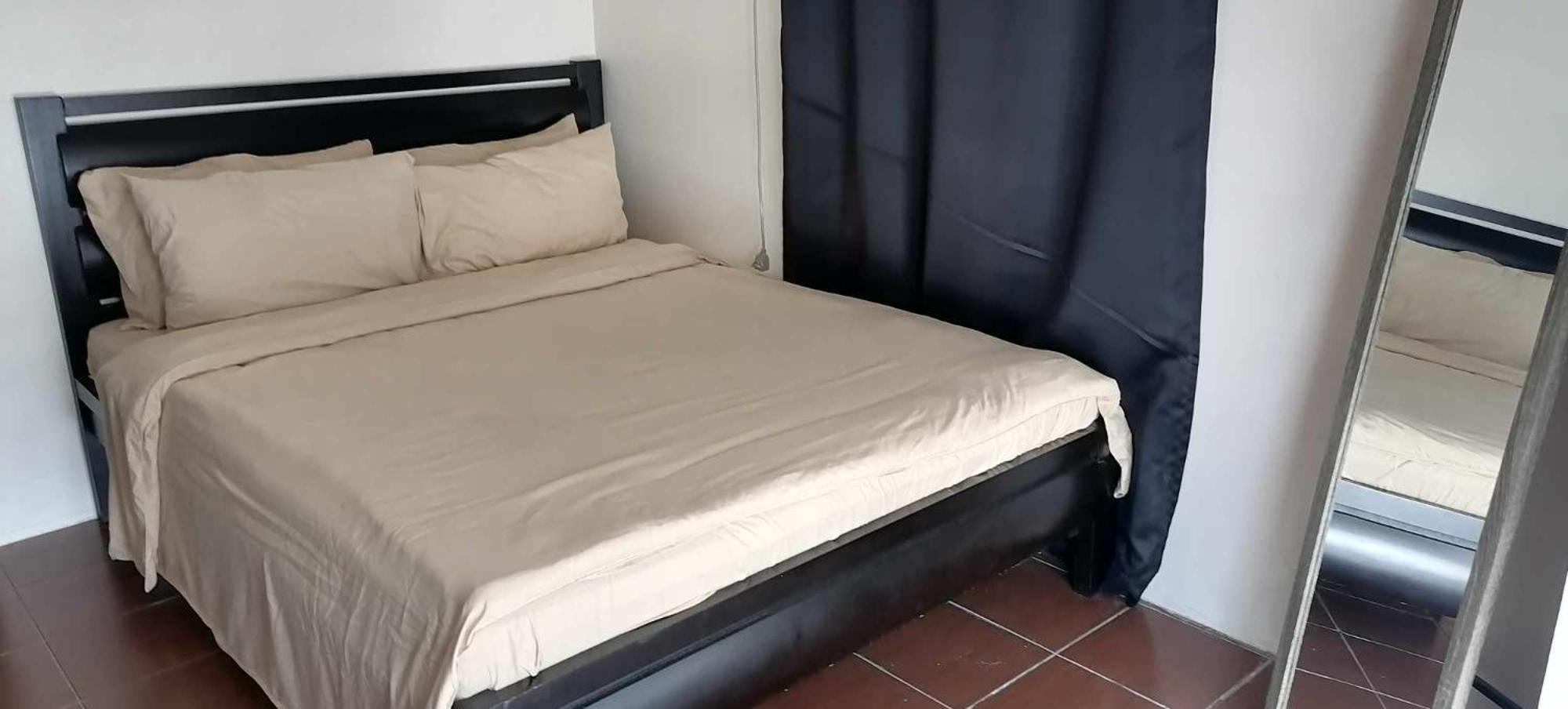Apartment 3 Bedrooms Access Penthouse Unit *