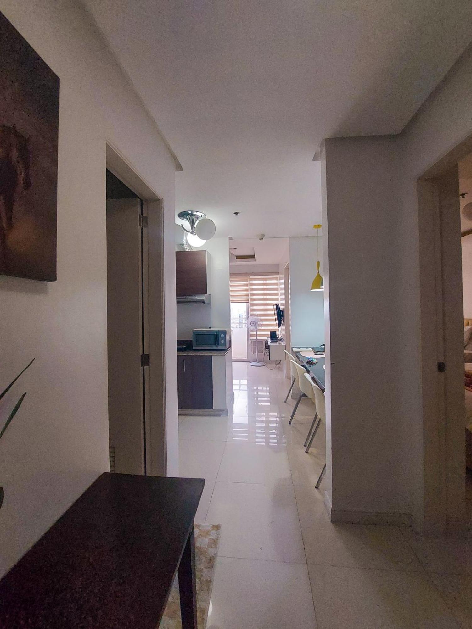 Budget Staycation With Free Pool And Gym Access Very Near Us Embassy, Robinsons Manila, Zoo, Up Pgh Manila