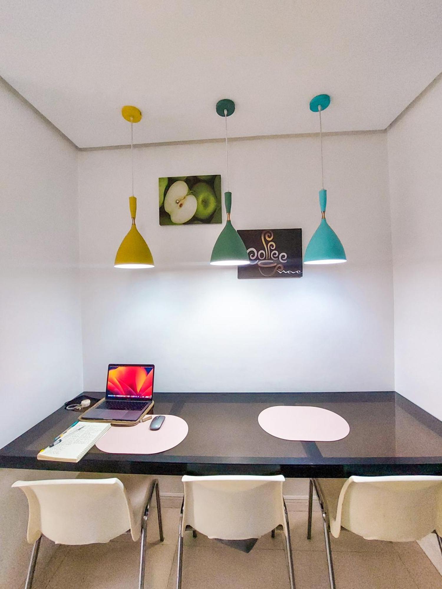 Budget Staycation With Free Pool And Gym Access Very Near Us Embassy, Robinsons Manila, Zoo, Up Pgh Apartment