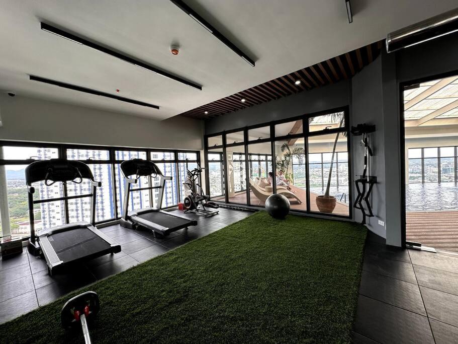 New & Spacious Unit In Qc W/ Wifi & Netflix Apartment *