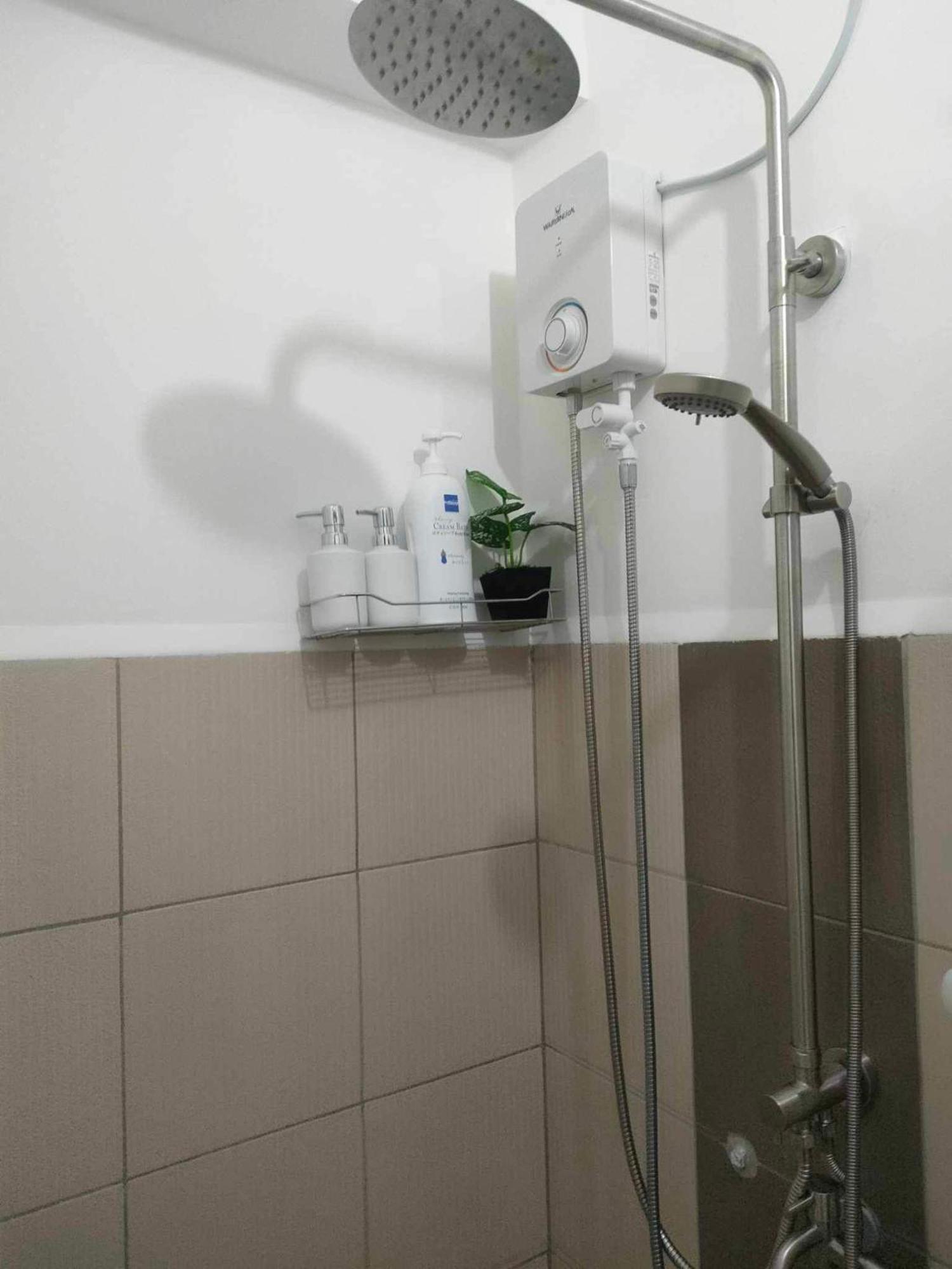 Cozy Place In Taguig With Free Wifi - Near Bgc And Airport Manila