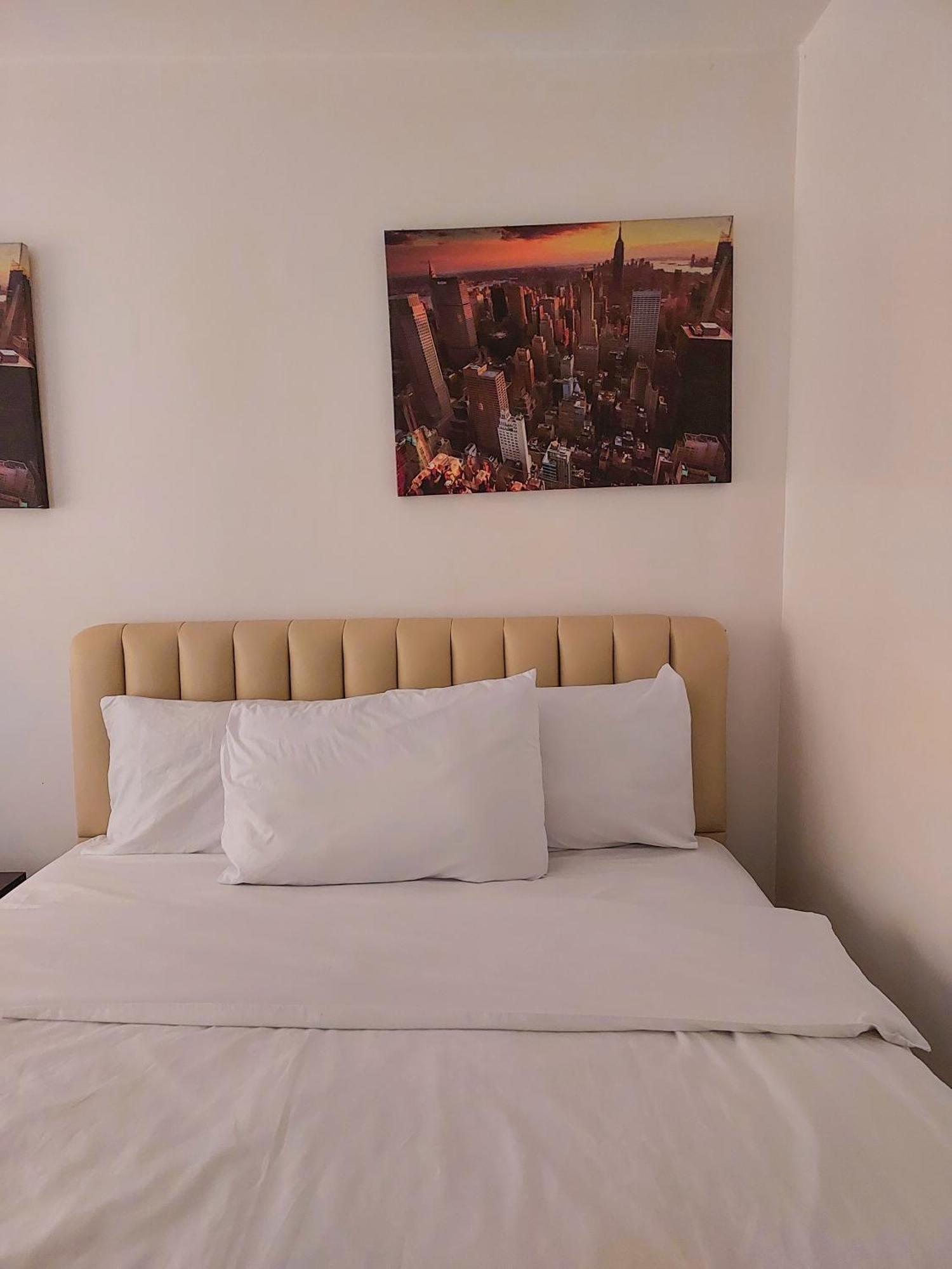 Affordable Bay & Lights View With Free Pool Access Manila