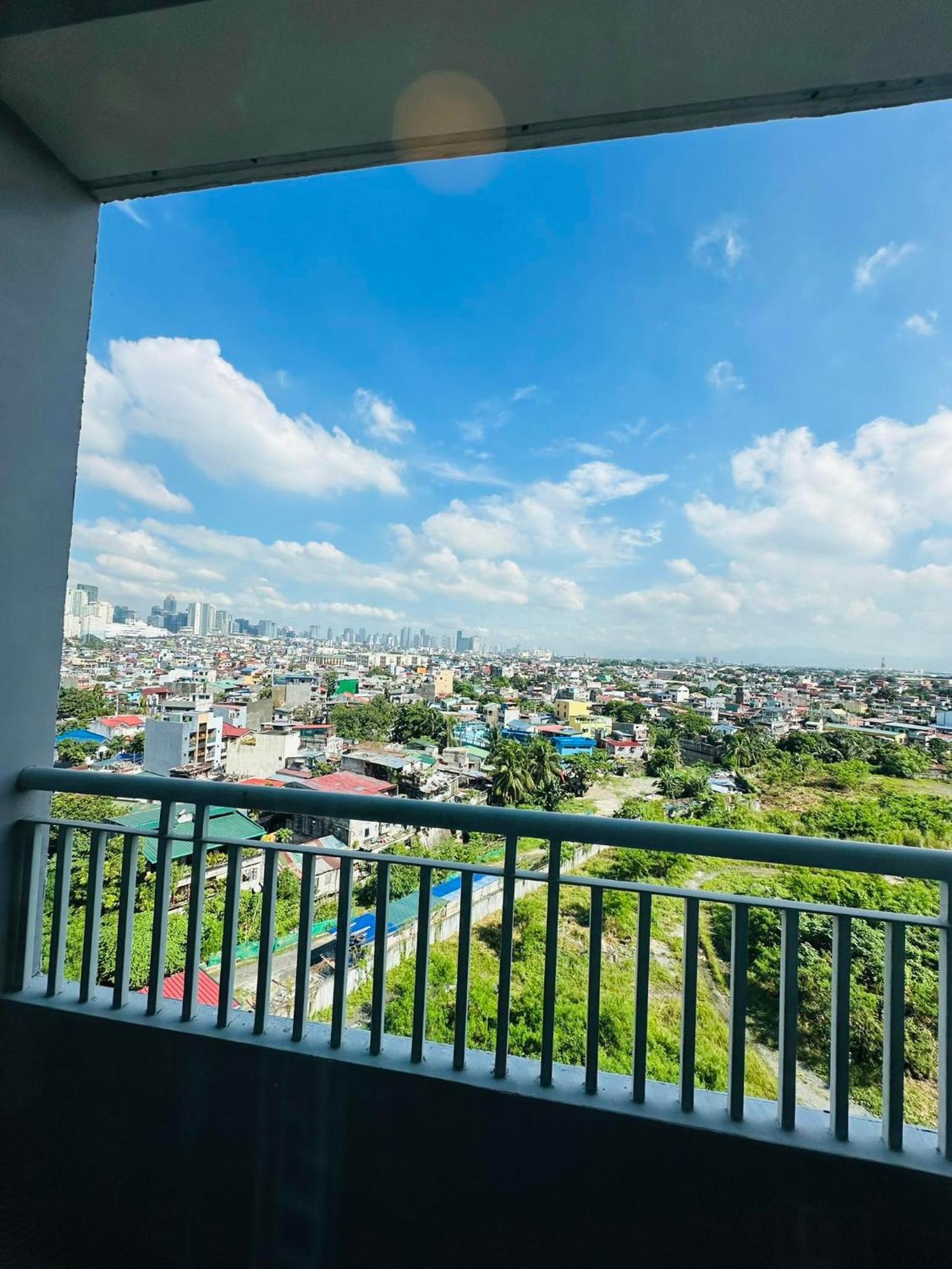 Apartment Taguig 1 Bedroom With Balcony Netflix Near Bgc And Airport