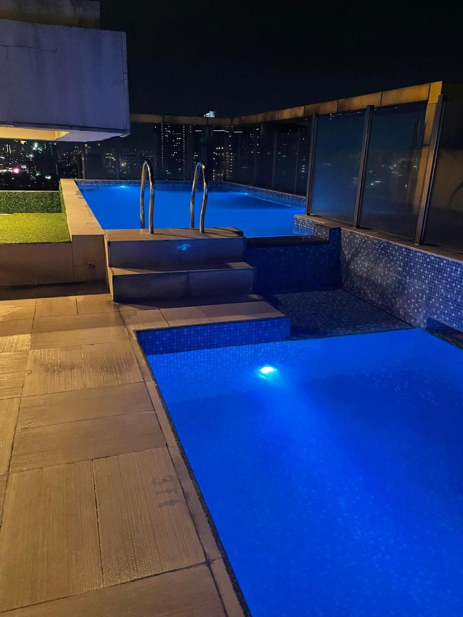 Apartment Spacious 2 Bedroom Perfect For Family & Friends, Good For 4pax Allows To 10pax Manila