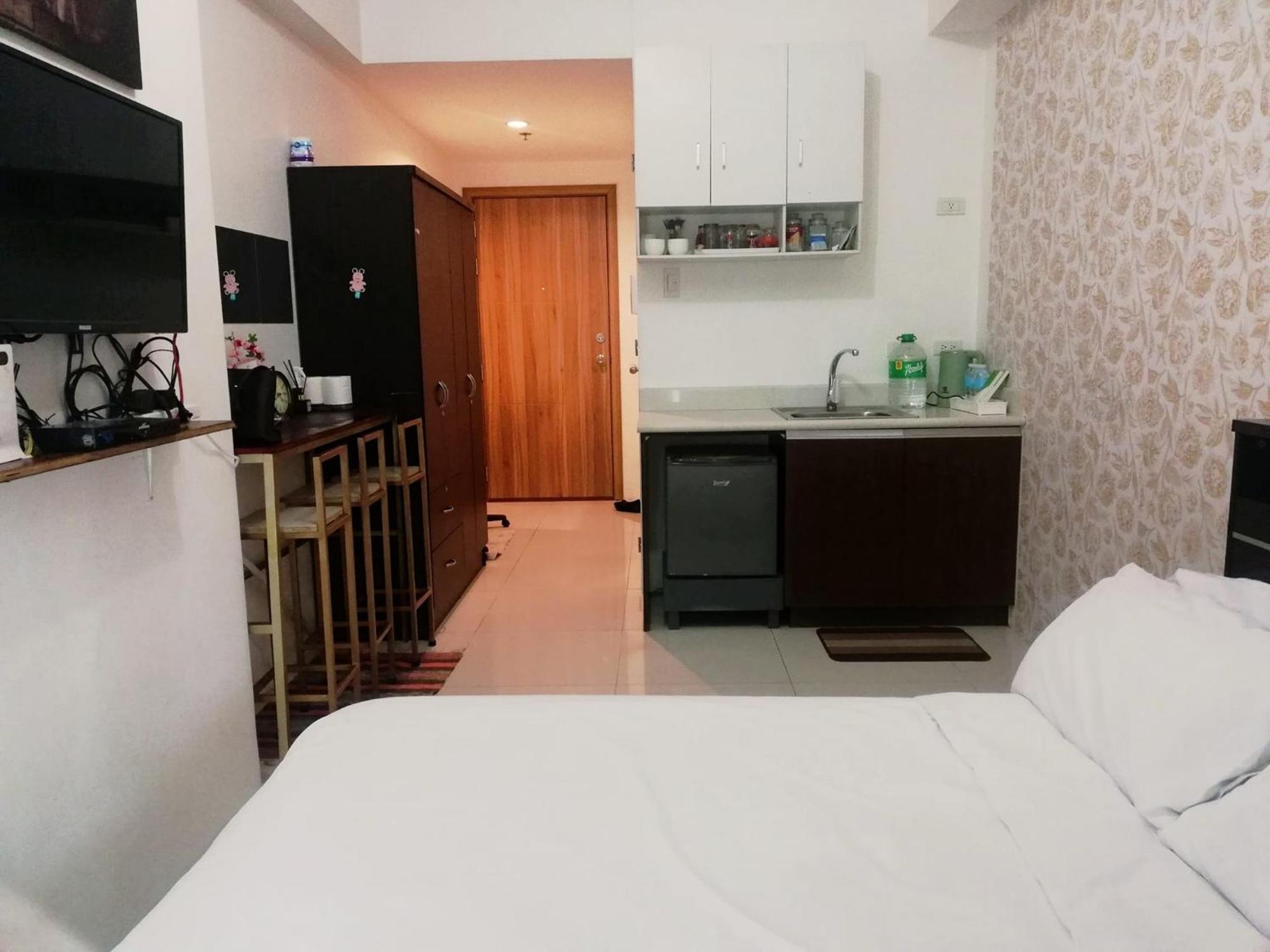 Grand Riviera Type Only * Manila