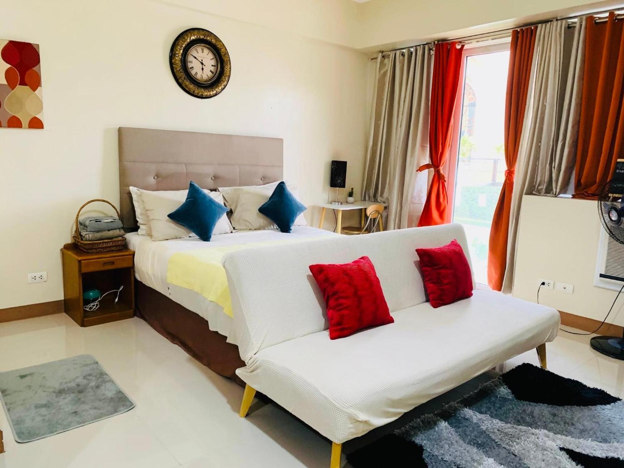 One Palm Tree - 2h With Balcony - Across Terminal 3 Airport Apartment *
