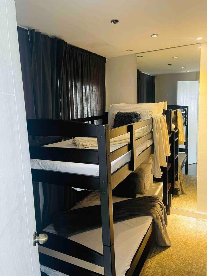Posh, Modern 2br Loft, Spectacular View Bgc Apartment *