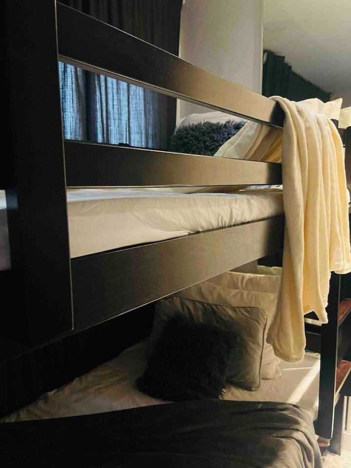 Apartment Posh, Modern 2br Loft, Spectacular View Bgc *