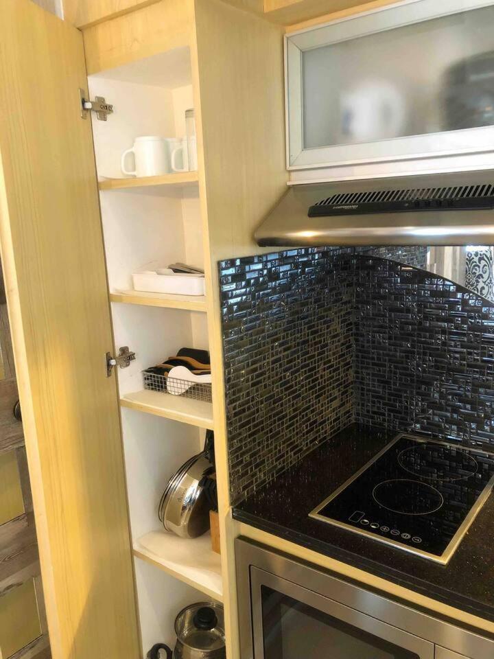 Posh, Modern 2br Loft, Spectacular View Bgc *