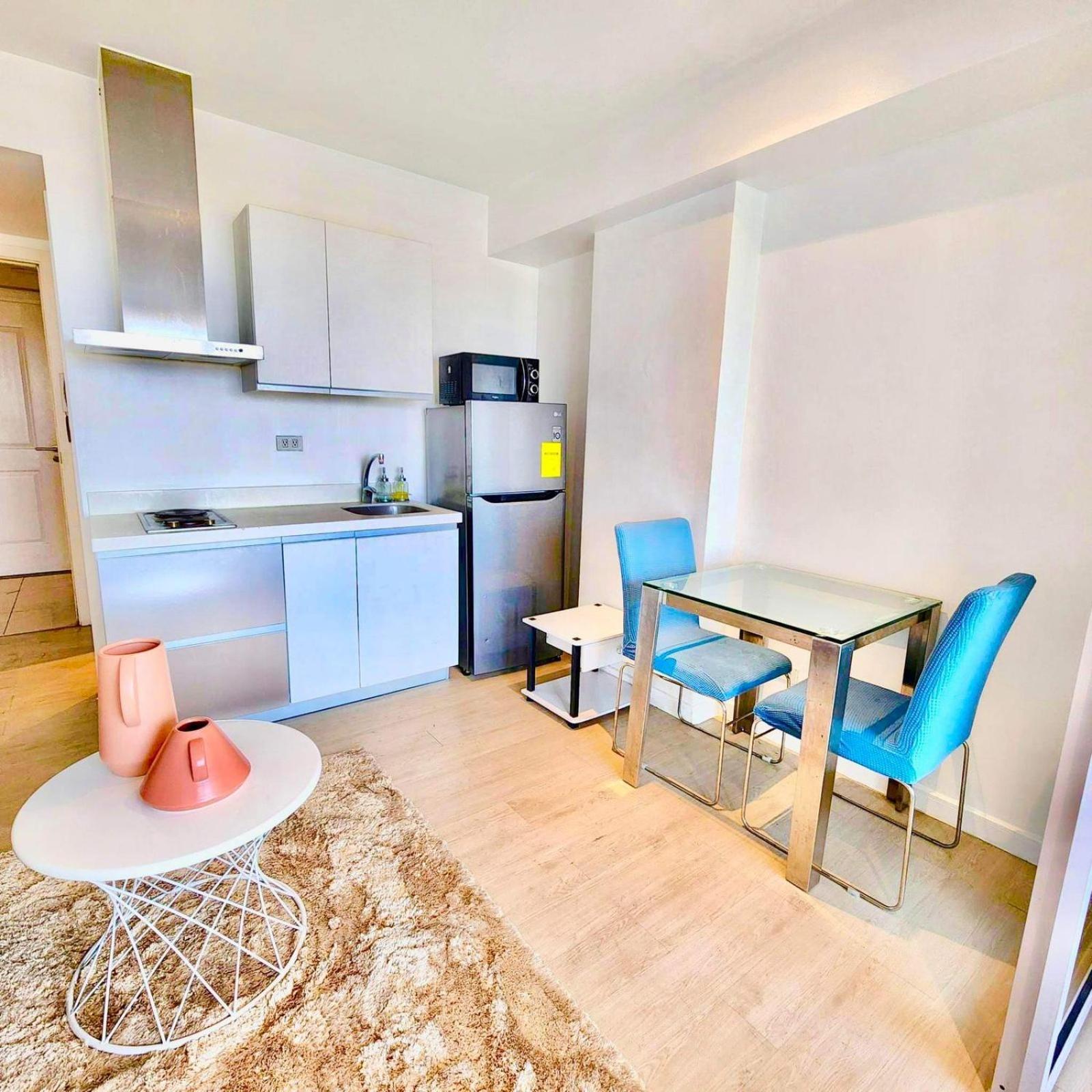 M - 1 Bedroom At Azure Residences Manila