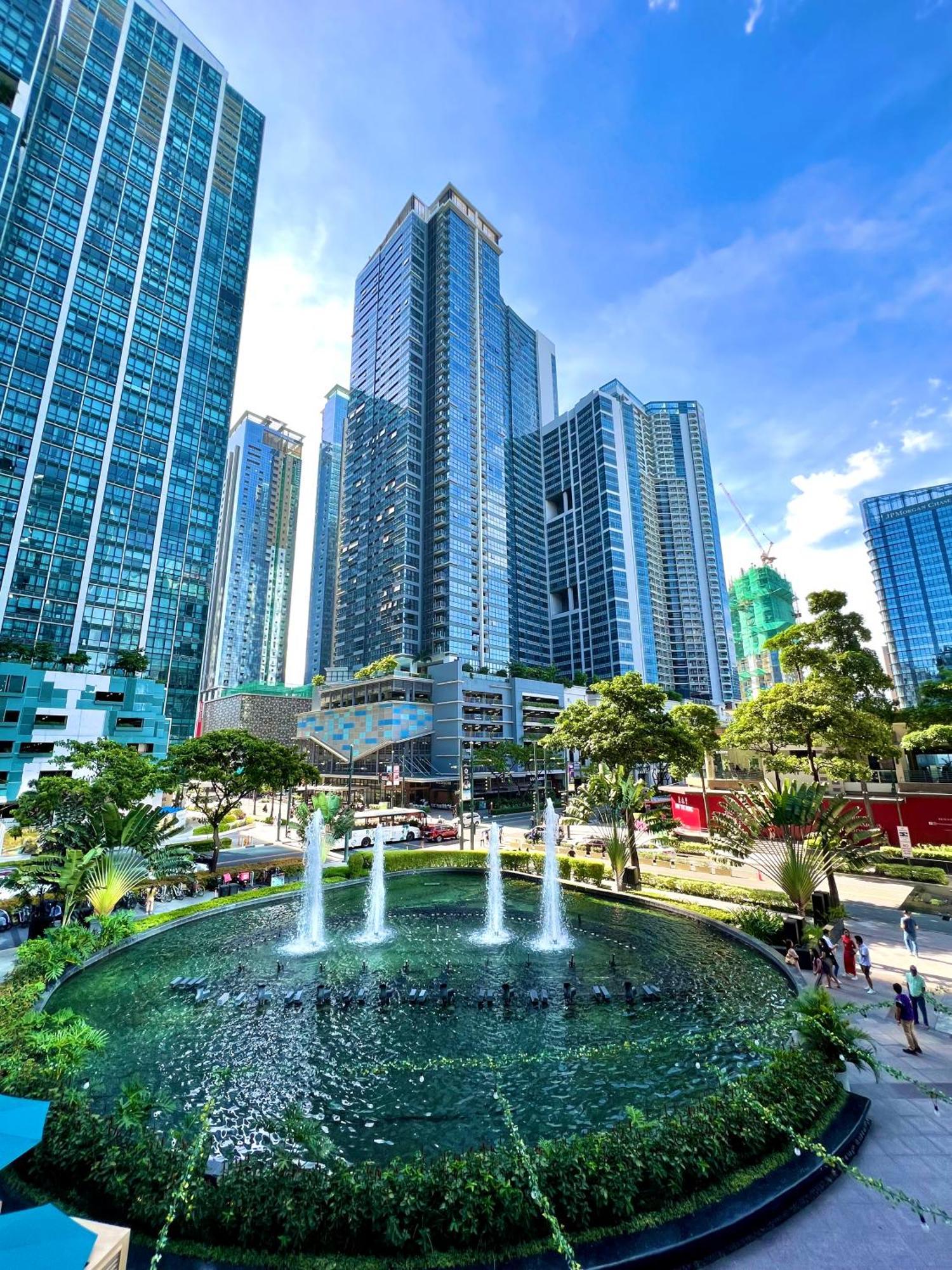 New & Modern Cozy 1br W/ Balcony@bgc, Wifi 300mbps