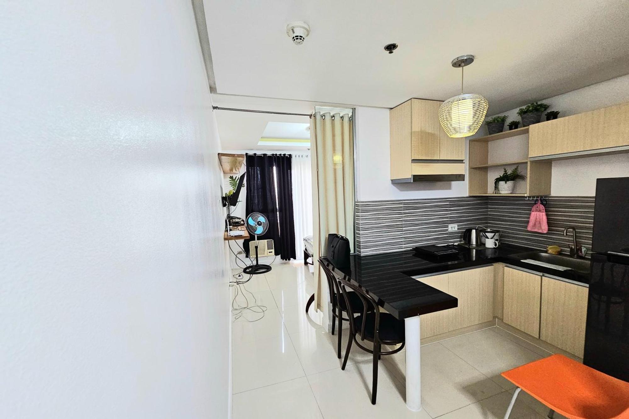 Birchtower By Jeizel Apartment *