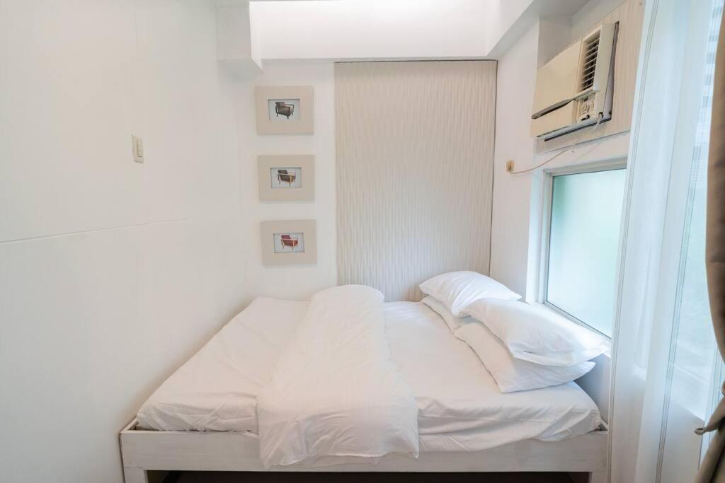 Apartment A2j Executive 1br Near Venice Mall Bgc *
