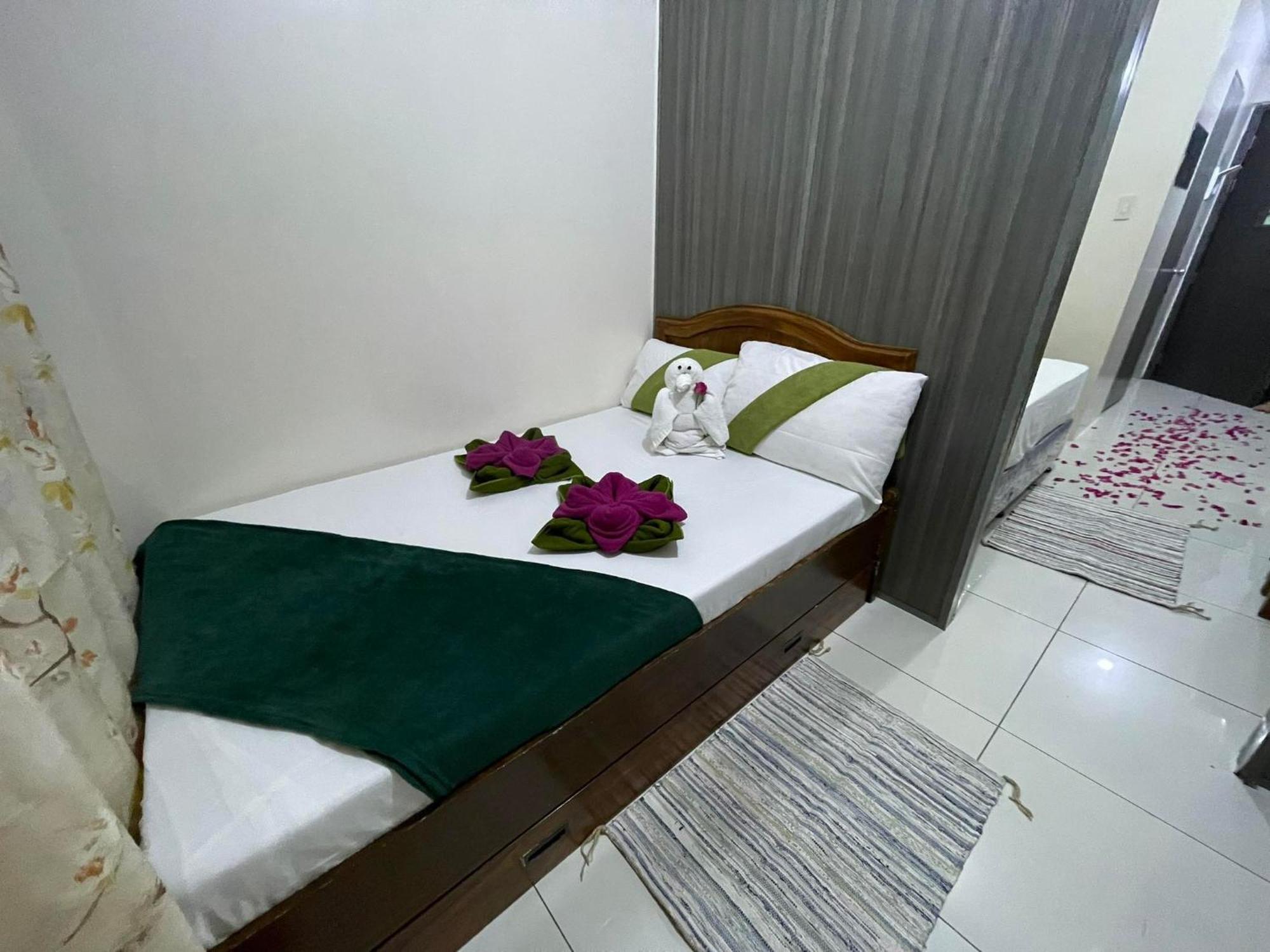Residences By Pbyy 2* Manila
