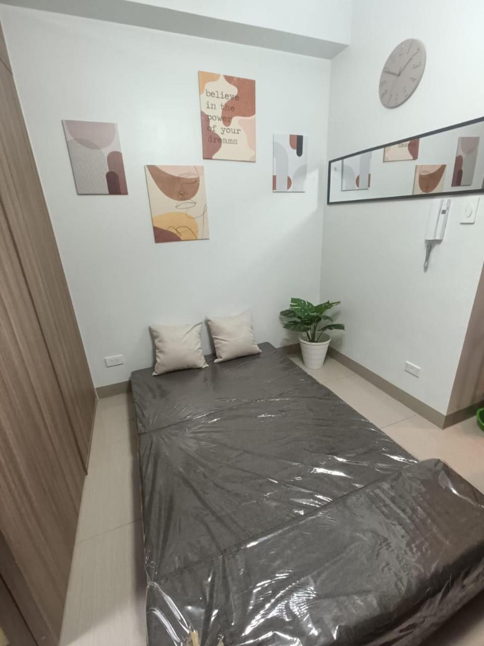 Jacob's Staycation - Shore 2 Residences *