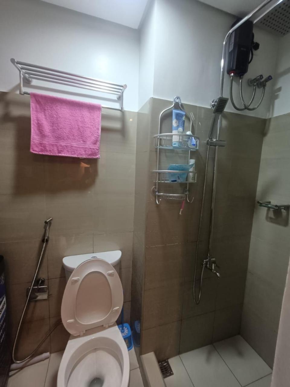 Jacob's Staycation - Shore 2 Residences