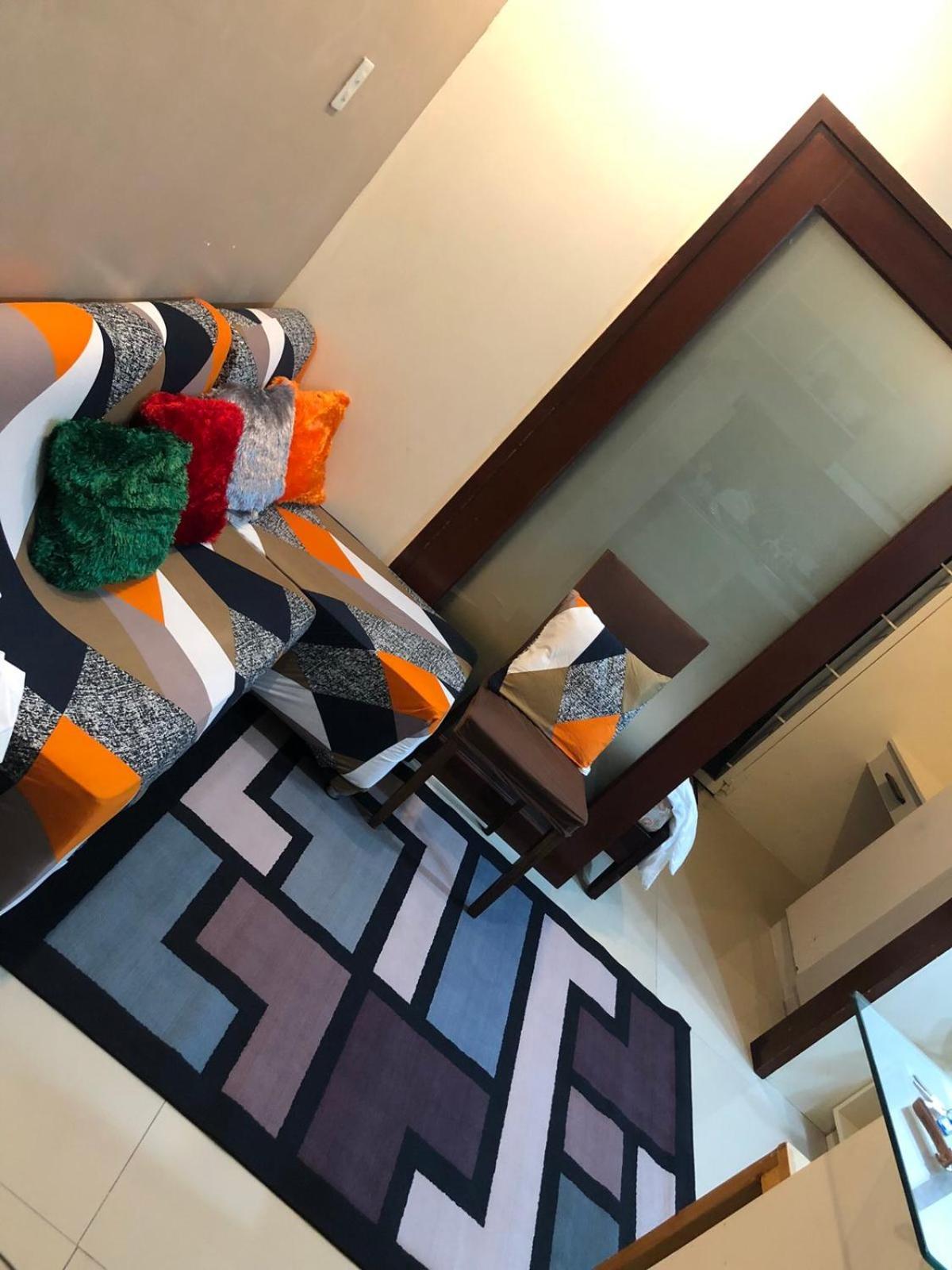 Apartment Casa De Familia Staycation Manila