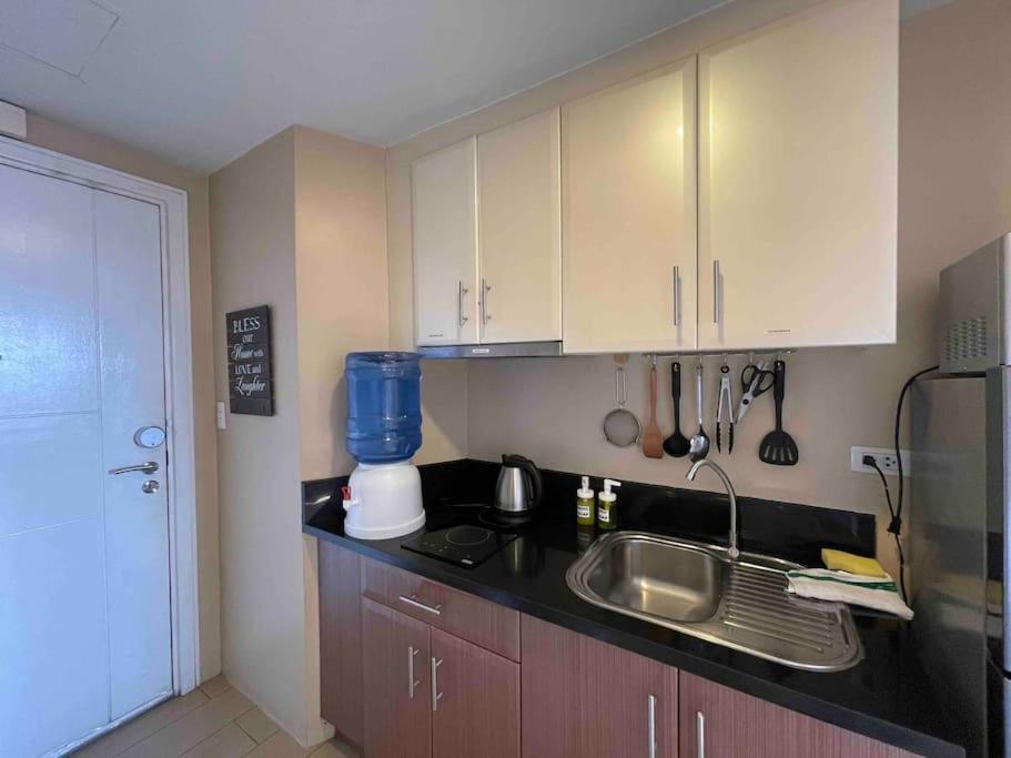 Deluxe Near Naia Terminal 3 Apartment *