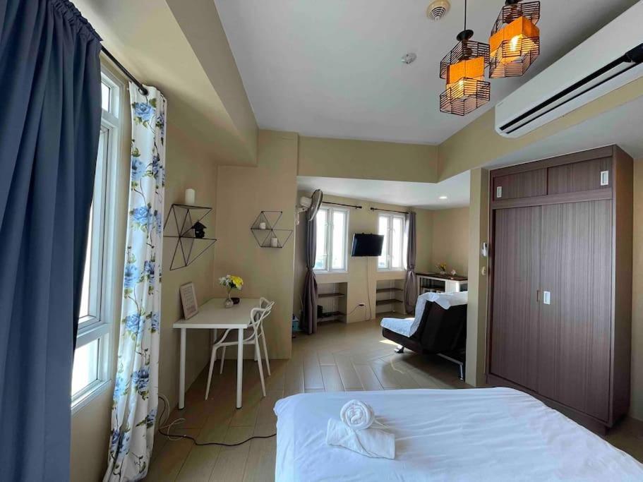 Deluxe Near Naia Terminal 3 Apartment
