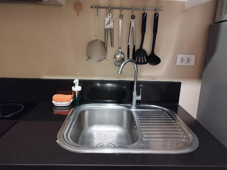 Deluxe Near Naia Terminal 3 Apartment Manila