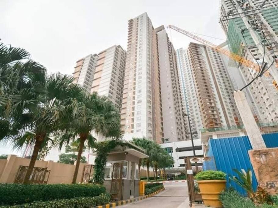 2br In Metro Manila