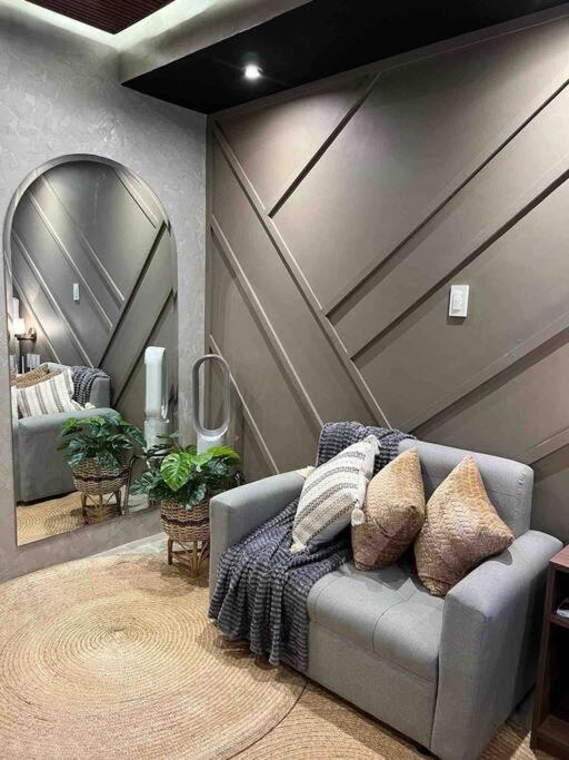 Nook On 10th Apartment