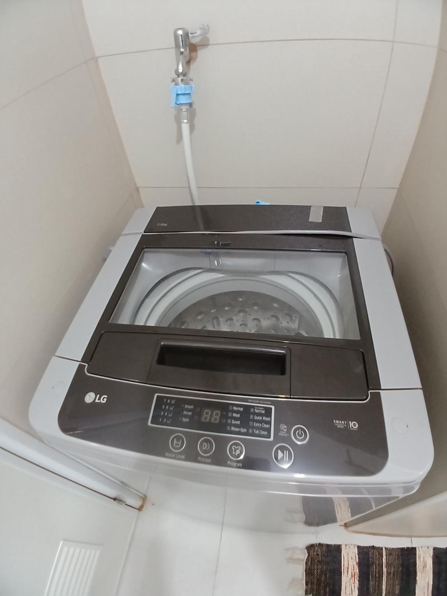 Eldenz 2br Fully Furnished With Free Wi-fi, Netflix & Amenities Apartment